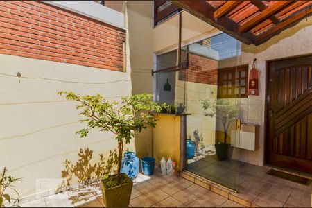 Casa de condomínio à venda com 102m², 2 quartos e 2 vagas Casa de condomínio à venda com 102m², 2 quartos e 2 vagasQuintal