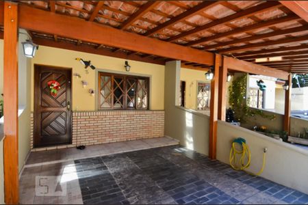 Casa de condomínio à venda com 102m², 2 quartos e 2 vagas Casa de condomínio à venda com 102m², 2 quartos e 2 vagasGaragem