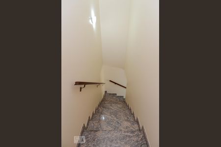 Escada da Sala de casa de condomínio à venda com 2 quartos, 102m² em Jardim Cocaia, Guarulhos