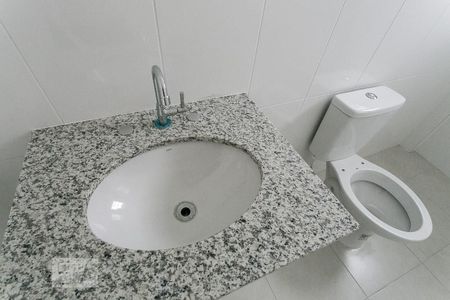 Banheiro de apartamento para alugar com 1 quarto, 36m² em Chácara Mafalda, São Paulo