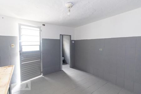 Cozinha de casa para alugar com 1 quarto, 45m² em Vila São Francisco (zona Leste), São Paulo