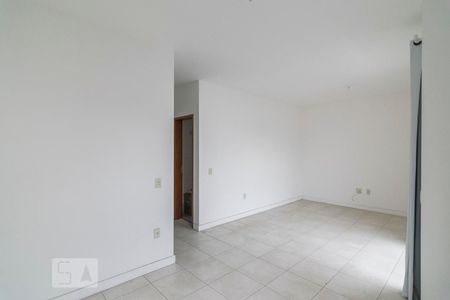 Sala de casa de condomínio à venda com 3 quartos, 200m² em Vila Valparaíso, Santo André