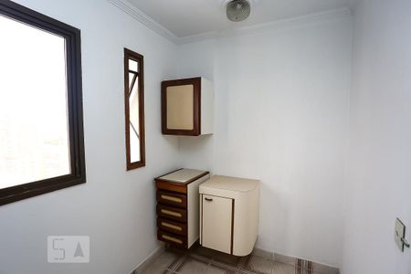 Apartamento para alugar com 230m², 4 quartos e 4 vagas Apartamento para alugar com 230m², 4 quartos e 4 vagasDespensa