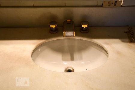 Apartamento para alugar com 230m², 4 quartos e 4 vagas Apartamento para alugar com 230m², 4 quartos e 4 vagasBanheiro da Suíte 3