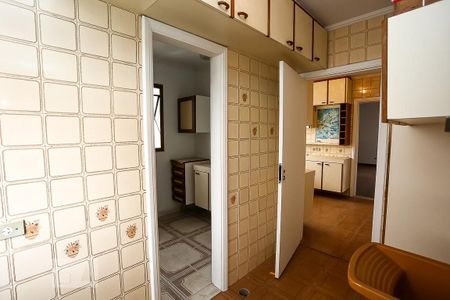 Apartamento para alugar com 230m², 4 quartos e 4 vagas Apartamento para alugar com 230m², 4 quartos e 4 vagasÁrea de Serviço