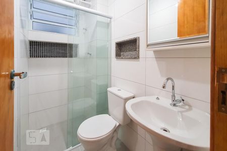 Banheiro de apartamento para alugar com 1 quarto, 28m² em Vila Nair, São Paulo