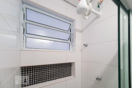 Banheiro de apartamento para alugar com 1 quarto, 28m² em Vila Nair, São Paulo