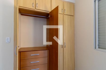 Quarto 1 - Armários de apartamento para alugar com 2 quartos, 70m² em Jardim Quarto Centenário, Campinas