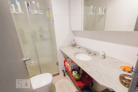 Apartamento à venda com 78m², 3 quartos e 1 vaga Apartamento à venda com 78m², 3 quartos e 1 vagaBanheiro Social