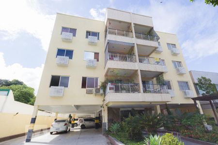 Apartamento à venda com 78m², 3 quartos e 1 vaga Apartamento à venda com 78m², 3 quartos e 1 vagaFachada