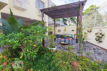 Apartamento à venda com 78m², 3 quartos e 1 vaga Apartamento à venda com 78m², 3 quartos e 1 vagaPlayground