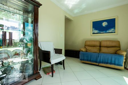 Sala de casa à venda com 3 quartos, 115m² em Vila Picinin, São Paulo