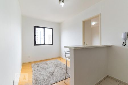 Sala de kitnet/studio para alugar com 1 quarto, 27m² em Mirandópolis, São Paulo