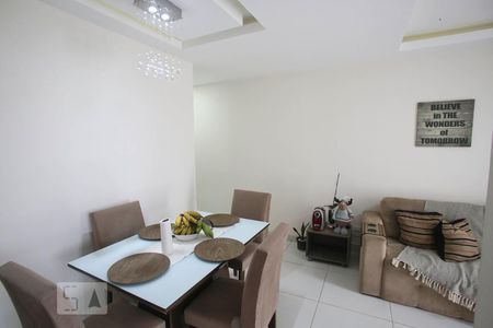 Sala de apartamento para alugar com 2 quartos, 53m² em Barra da Tijuca, Rio de Janeiro