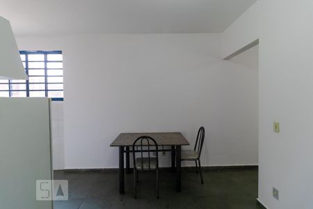 Sala de kitnet/studio para alugar com 1 quarto, 30m² em Cidade Universitária, Campinas