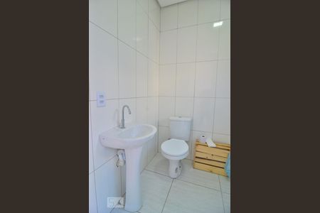 Banheiro de casa para alugar com 3 quartos, 109m² em São José, Canoas