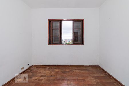 Quarto 2 de casa à venda com 4 quartos, 110m² em Vila Nivi, São Paulo