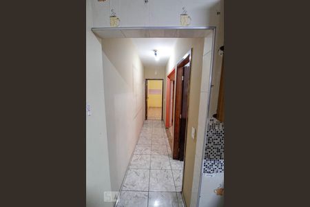 Corredor de casa à venda com 3 quartos, 190m² em Jardim Bela Vista, Guarulhos