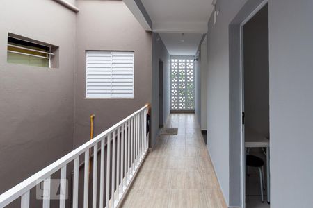 Corredor Externo de kitnet/studio para alugar com 1 quarto, 22m² em Vila Sao Luis, São Paulo