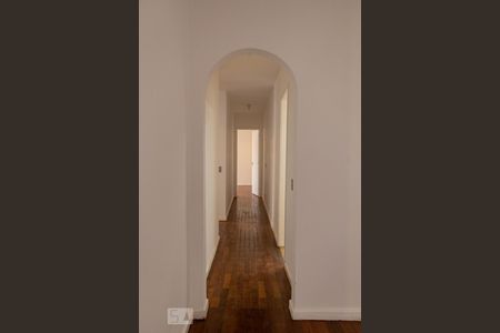 Corredor de apartamento para alugar com 4 quartos, 220m² em Barra da Tijuca, Rio de Janeiro