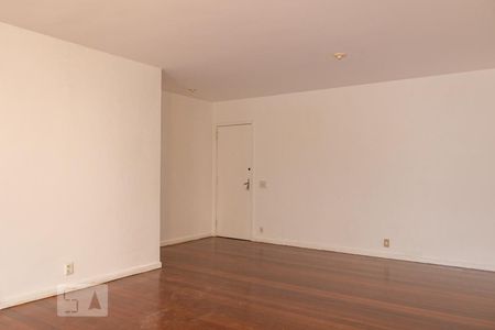 Sala de apartamento para alugar com 4 quartos, 220m² em Barra da Tijuca, Rio de Janeiro