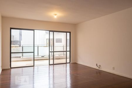 Sala de apartamento para alugar com 4 quartos, 220m² em Barra da Tijuca, Rio de Janeiro