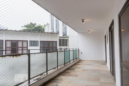 Varanda de apartamento para alugar com 4 quartos, 220m² em Barra da Tijuca, Rio de Janeiro
