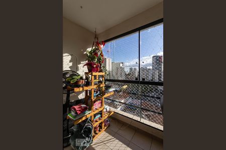 Varanda de apartamento à venda com 2 quartos, 64m² em Vila Uberabinha, São Paulo