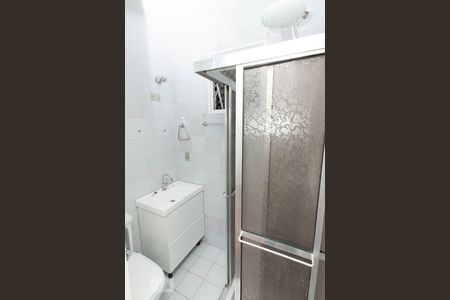 Banheiro de apartamento à venda com 1 quarto, 53m² em Auxiliadora, Porto Alegre