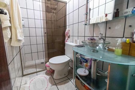 Banheiro de apartamento à venda com 2 quartos, 70m² em Vila Vitoria, Santo André