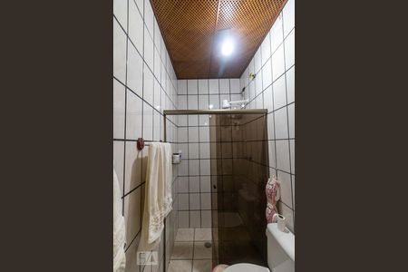 Banheiro de apartamento à venda com 2 quartos, 70m² em Vila Vitoria, Santo André