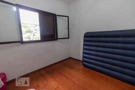 Dormitório 1 de apartamento à venda com 2 quartos, 70m² em Vila Vitoria, Santo André