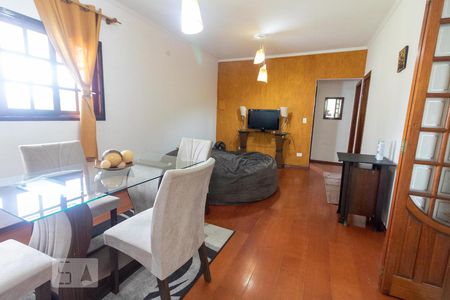 Sala de apartamento à venda com 2 quartos, 70m² em Vila Vitoria, Santo André