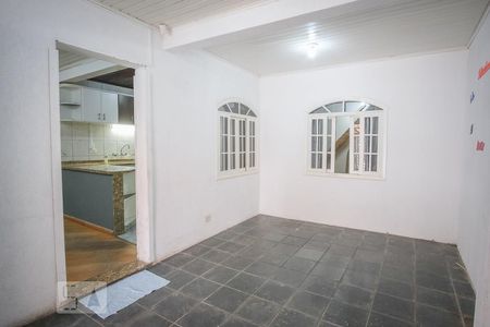 Sala 1 de casa para alugar com 3 quartos, 200m² em Novo Mundo, Curitiba