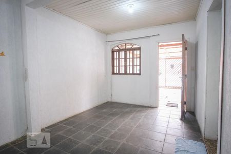 Sala 1 de casa para alugar com 3 quartos, 200m² em Novo Mundo, Curitiba