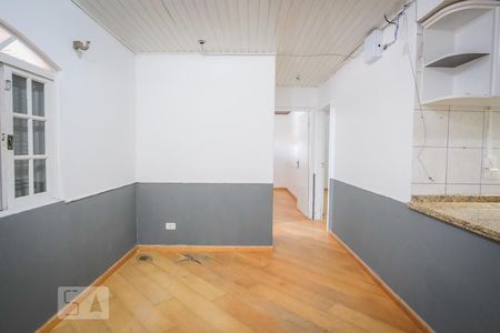 Sala 2 de casa para alugar com 3 quartos, 200m² em Novo Mundo, Curitiba