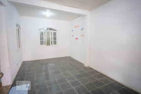 Sala 1 de casa para alugar com 3 quartos, 200m² em Novo Mundo, Curitiba