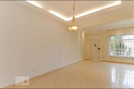 Sala de casa para alugar com 5 quartos, 250m² em Cidade Maia, Guarulhos