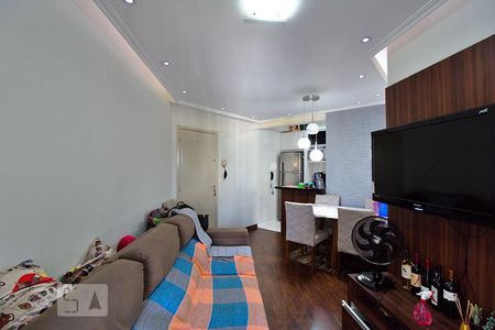 Sala de apartamento para alugar com 2 quartos, 57m² em Jardim Henriqueta, Taboão da Serra