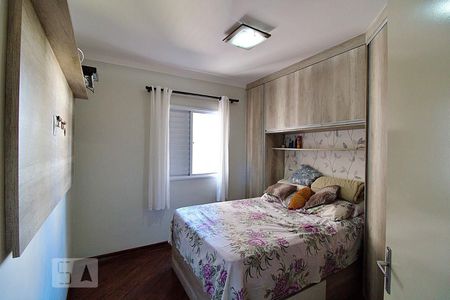 Quarto 1 de apartamento para alugar com 2 quartos, 57m² em Jardim Henriqueta, Taboão da Serra