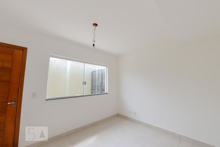 Sala de casa de condomínio para alugar com 3 quartos, 110m² em Vila Isolina Mazzei, São Paulo