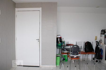 Sala de apartamento à venda com 2 quartos, 46m² em Mato Grande, Canoas