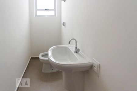 lavabo de casa para alugar com 3 quartos, 272m² em Vila Formosa, São Paulo