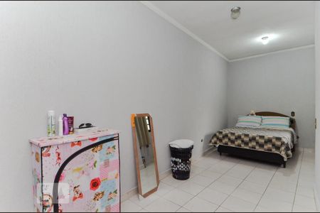 Casa à venda com 400m², 4 quartos e 4 vagas Casa à venda com 400m², 4 quartos e 4 vagasQuarto 2 - Casa 3