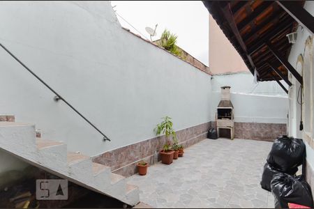 Casa à venda com 400m², 4 quartos e 4 vagas Casa à venda com 400m², 4 quartos e 4 vagasQuintal Casa 3