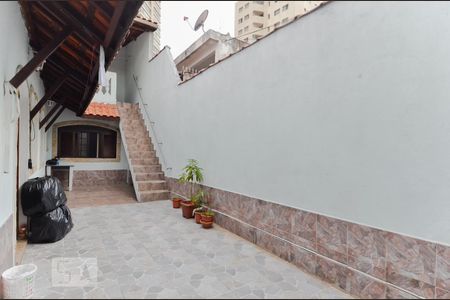 Casa à venda com 400m², 4 quartos e 4 vagas Casa à venda com 400m², 4 quartos e 4 vagasQuintal Casa 3