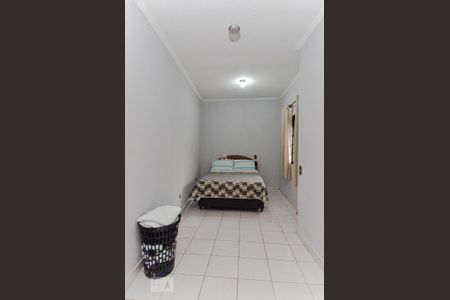 Casa à venda com 400m², 4 quartos e 4 vagas Casa à venda com 400m², 4 quartos e 4 vagasQuarto 2 - Casa 3