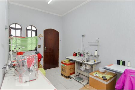 Casa à venda com 400m², 4 quartos e 4 vagas Casa à venda com 400m², 4 quartos e 4 vagasSala - Casa 3