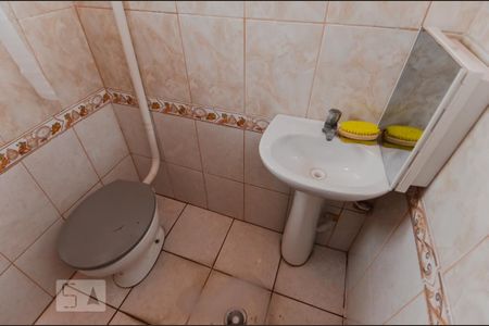 Casa à venda com 400m², 4 quartos e 4 vagas Casa à venda com 400m², 4 quartos e 4 vagasBanheiro de Serviço - Casa 3