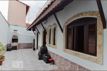 Casa à venda com 400m², 4 quartos e 4 vagas Casa à venda com 400m², 4 quartos e 4 vagasQuintal Casa 3